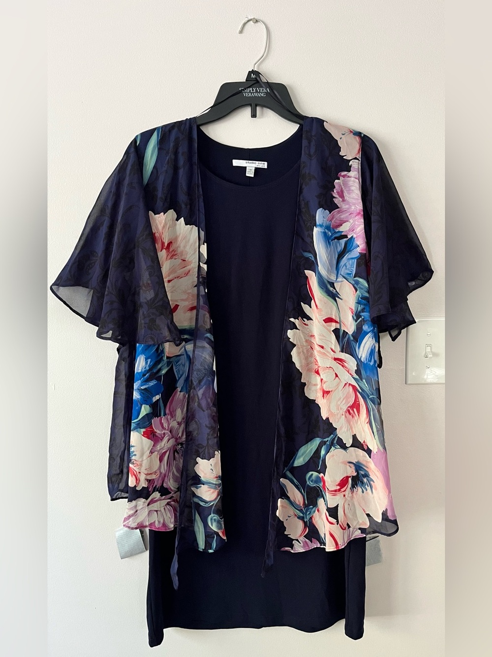 Studio One New York Navy Sheer Flowy Floral Sleeve Dress Medium EUC